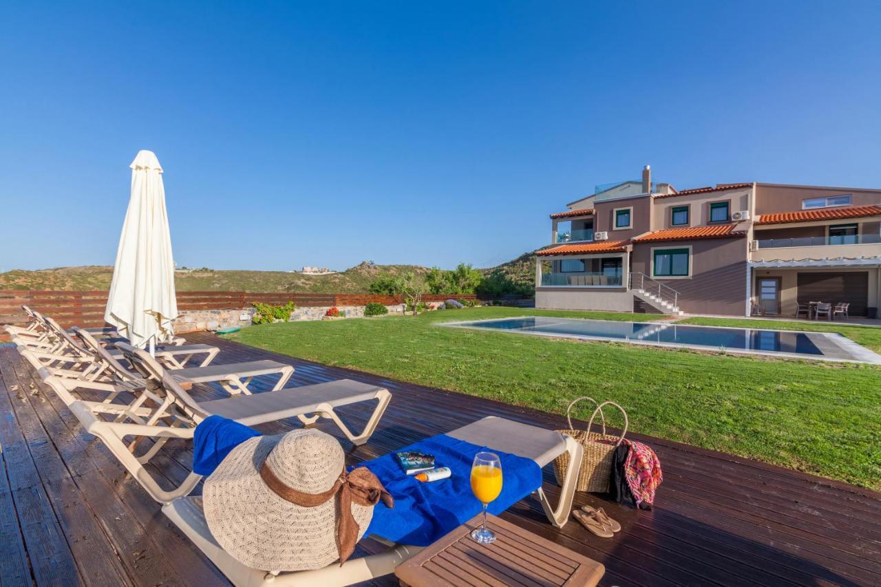 Villa Ourania อาเยีย เปลาเยีย ภายนอก รูปภาพ