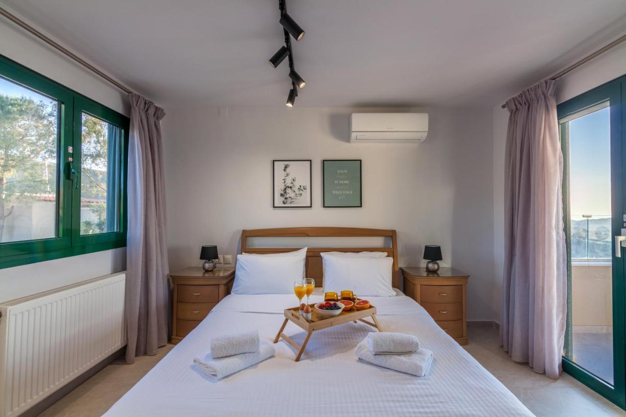 Villa Ourania อาเยีย เปลาเยีย ภายนอก รูปภาพ
