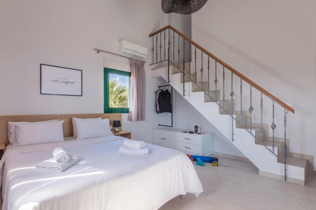 Villa Ourania อาเยีย เปลาเยีย ภายนอก รูปภาพ