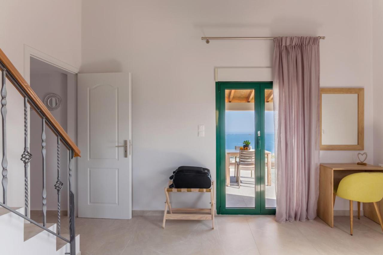 Villa Ourania อาเยีย เปลาเยีย ภายนอก รูปภาพ